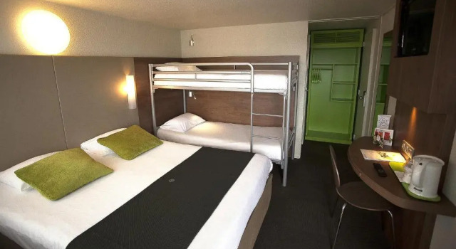 Семейный номер Standard Hôtel Campanile Strasbourg Aéroport Lingolsheim