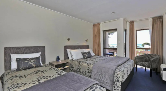 Двухместная студия Edgewater Motor Lodge