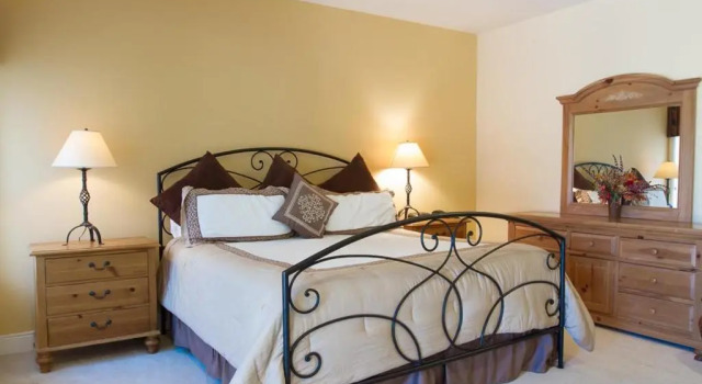 Villa 5-Broken Top-Hot Tub-2BR/2B