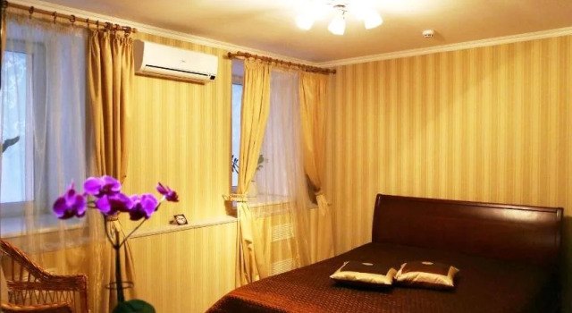 Evropeyskiy, Book Hotel Pecherskyj Kyiv