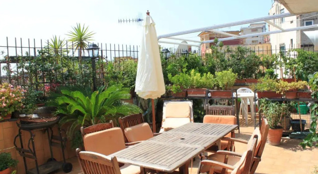 Smile At Vesuvio, Buchen Sie Hotel Plebiscito Neapel