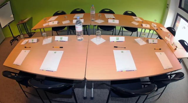 Трёхместный номер Standard ibis budget Nimes Centre Gare