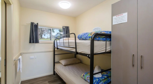 Номер Standard с 3 комнатами с балконом и с видом на озеро Discovery Parks - Lake Hume, New South Wales