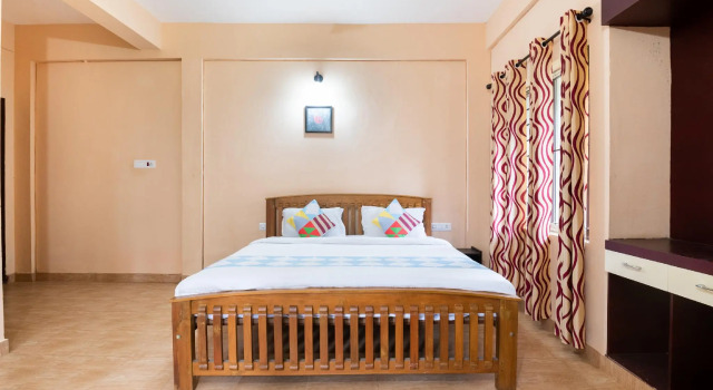 OYO 78243 Vedica Home Stays, Varaa Hotelli Sulthan Bathery 
