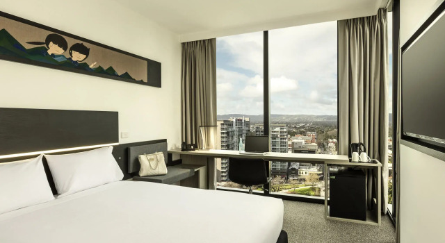 Номер Deluxe ibis Adelaide