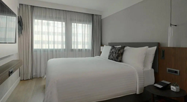 Двухместный люкс c 1 комнатой с видом на внутренний двор Athens Marriott Hotel