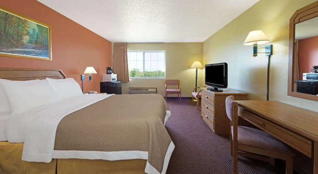 Standard Doppel Zimmer Days Inn by Wyndham Cameron
