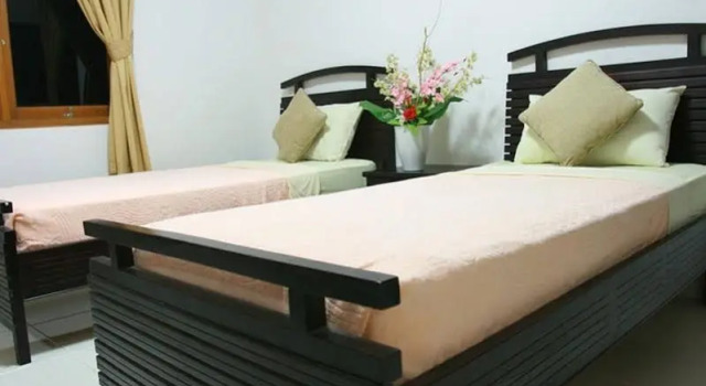 GDW Hotel & Cottage, Book Hotel Hoteller i Citaringgul med parkering, Parkering