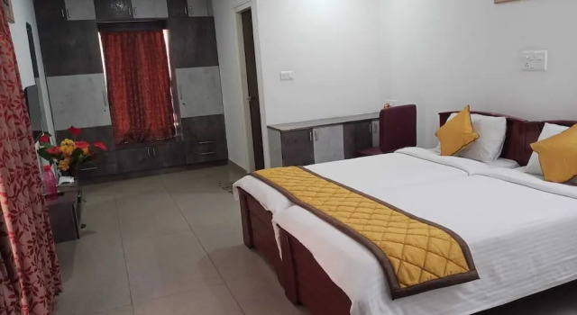 Yahweh Suites, Rezerwuj Hotel Hotele w Bangalore z parkingiem, Parking