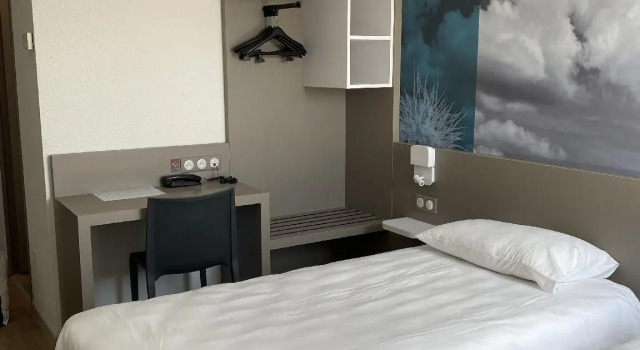 Двухместный номер Standard Kyriad Direct - Bourg les Valence