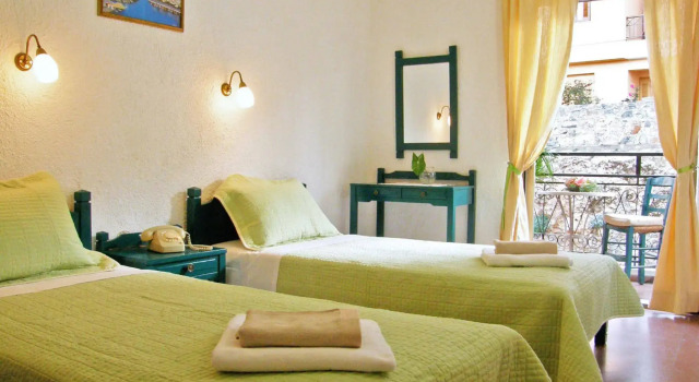 Victoria Hotel, Забронировать Отель Отели East Crete с парковкой, Парковка
