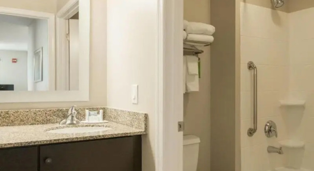 Четырёхместный люкс TownePlace Suites Winchester