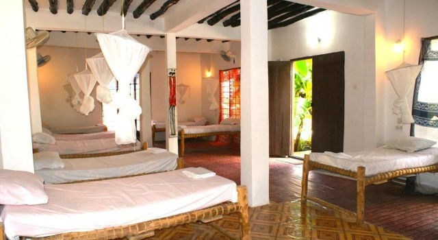 Simba Garden Lodge - Hostel, Забронировать Хостел Хостелы Падже, рядом с Пляж Paje Beach, Хостел