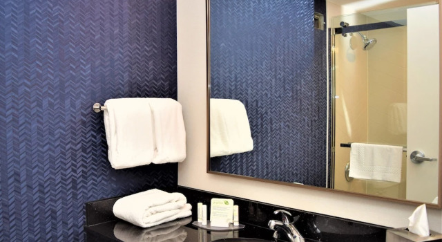 Четырёхместный номер Standard Fairfield Inn Marriott Corning