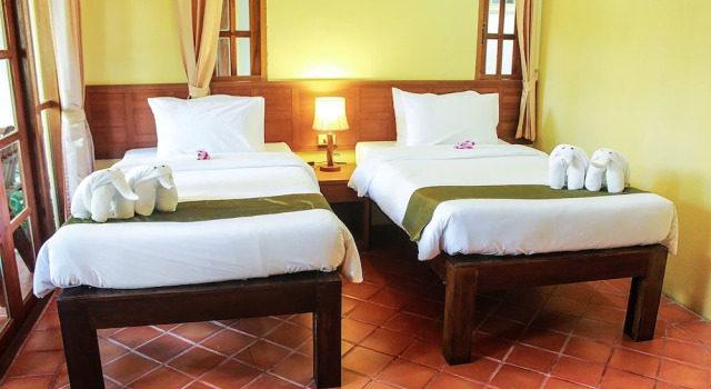 Двухместный номер Deluxe с балконом Bangtao Village Resort - SHA