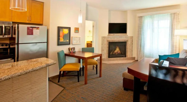 Двухместный люкс c 1 комнатой Residence Inn Portland Airport at Cascade Station