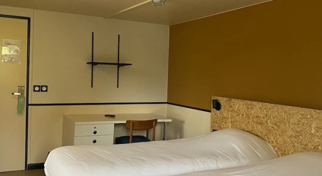 Номер Standard Greet Hôtel Villeneuve la Garenne