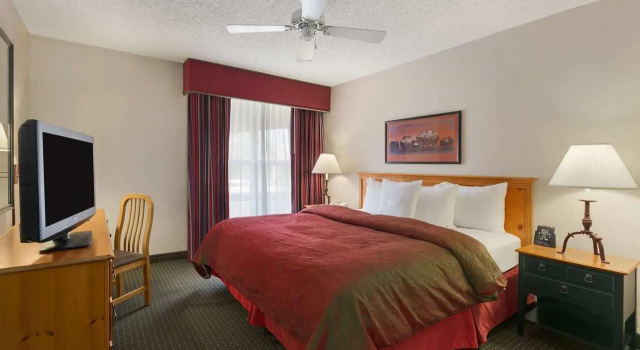 Metro Scottsdale Apartments 1 bd, Забронировать Апартаменты/квартира Отели Скотсдейл с парковкой, Парковка