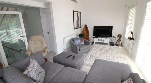 Beautifully Presented Three Bedroom House in Poole