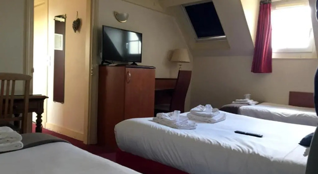 Четырёхместный номер Standard Hotel De Paris