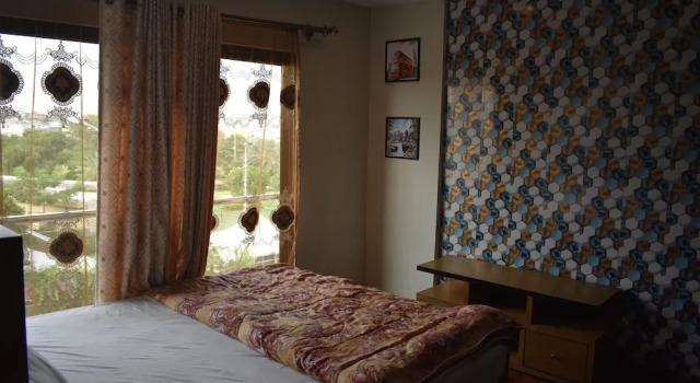 Executive Zimmer River View Residency