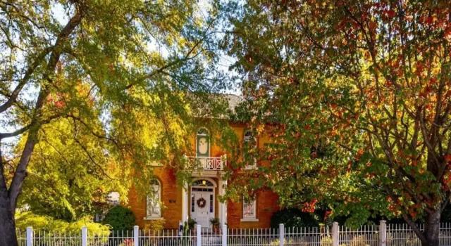 Коттедж B F Dowell House in Jacksonville