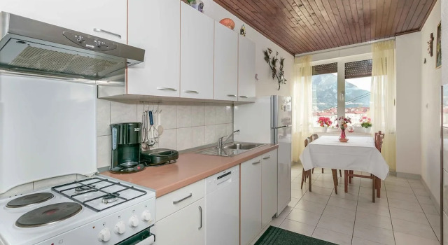 Apartment Josip, Book Lejlighed Hoteller i Split Region med parkering, Parkering