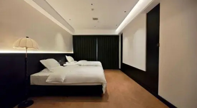 Люкс Dongjieli Design Hotel (Xinmi Qinwei Water City)