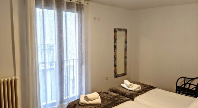Duplex Amantes, Book Apartment Hotels in Aragon with Parking, Parking