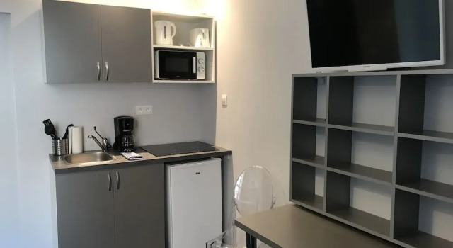 Семейные апартаменты c 1 комнатой SmartAppart Troyes