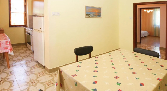 Nice Apartment in Stinjan With 2 Bedrooms and Wifi
