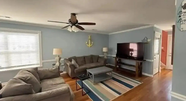 Коттедж с 4 комнатами Wells On 7th 4 Bedroom Home by RedAwning