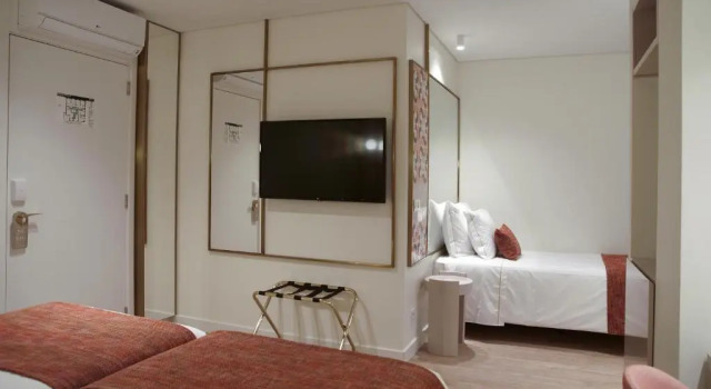 Трёхместный номер New Style Lisbon Hotel