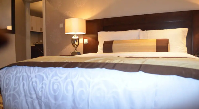Апартаменты Standard Lakewood Luxury Apartment