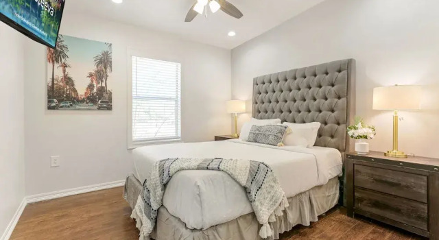 Номер Standard с 4 комнатами Downtown Spacious Suites by Hosteeva