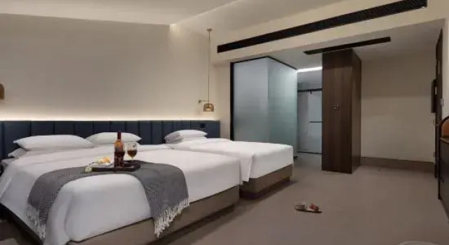 Suite Liangchen Future Hotel