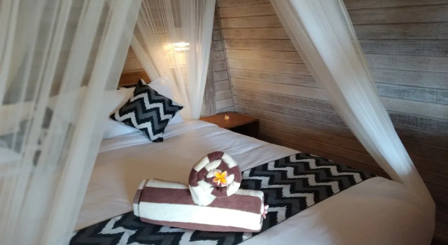 HoneyBee Huts, Забронировать Отель Отели Лембонган с парковкой, рядом с Gala-Gala Underground House, Парковка