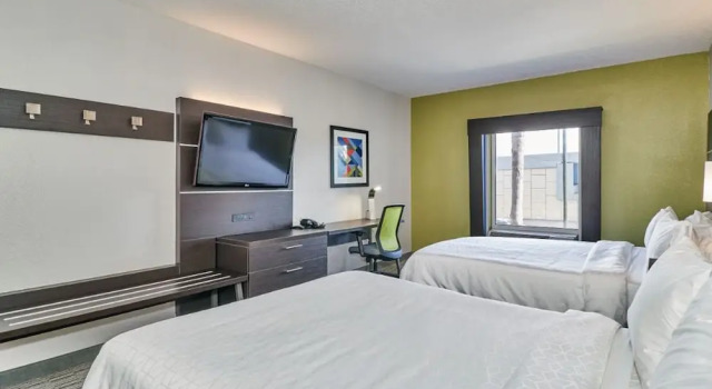 Номер Standard Holiday Inn Express Hotel & Suites Clearwater US 19 North by IHG
