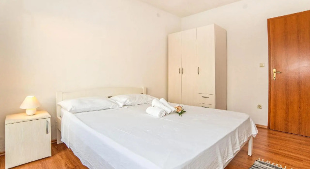Grana - Two Bedroom, Prenota Hotel Hotel a Novigrad Istria con piscina, Piscina