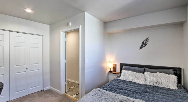 Convenient Burien Getaway: 12 Mi to Dtwn Sea!, Book Hotel Burien Washington