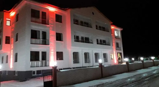 KADIOĞLU, Rezerwuj Hotel Hotele w East Anatolia Region z parkingiem, Parking