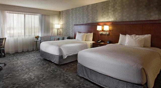 Courtyard by Marriott Fayetteville
