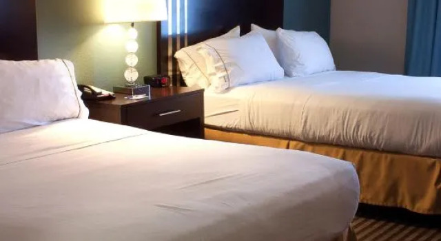 Люкс Holiday Inn Express & Suites Youngstown West - Austintown by IHG