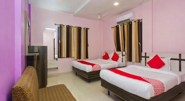 OYO 22918 Hotel Sadanand Mourya Lodging And Boarding