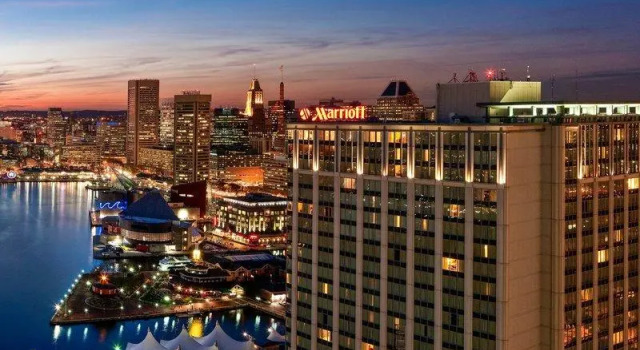Кровать в общем номере Baltimore Marriott Waterfront