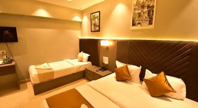 Fabhotel Kova, Забронировать Отель Отели штата Махараштры 3 звезды, 3*