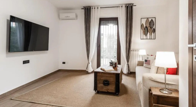 Welcome Home 1, Book Hotel Hotels in Pisa with a Pool, Swimming Pool