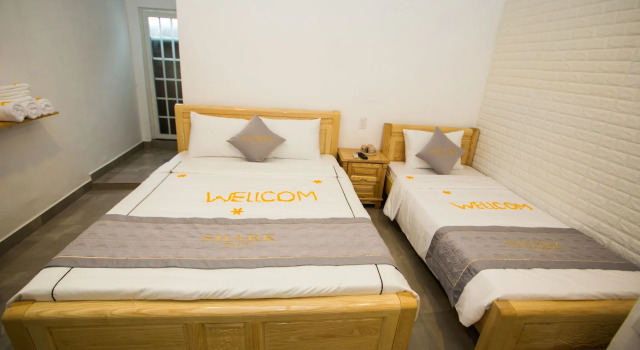 Shark Hotel - Hostel