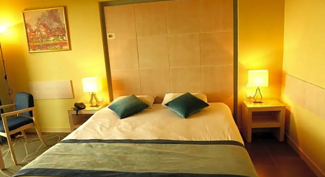 Двухместный номер Standard с красивым видом из окна Holy Land Hotel