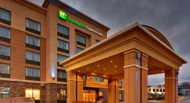Люкс c 1 комнатой Holiday Inn Express Kingston Central by IHG
